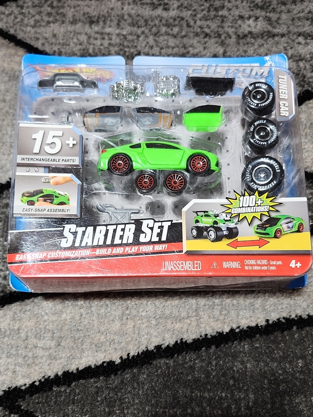 2009 HOT WHEELS CUSTOM MOTORS TUNER CAR INTERCHANGEABLE  STARTER SET BY MATTEL